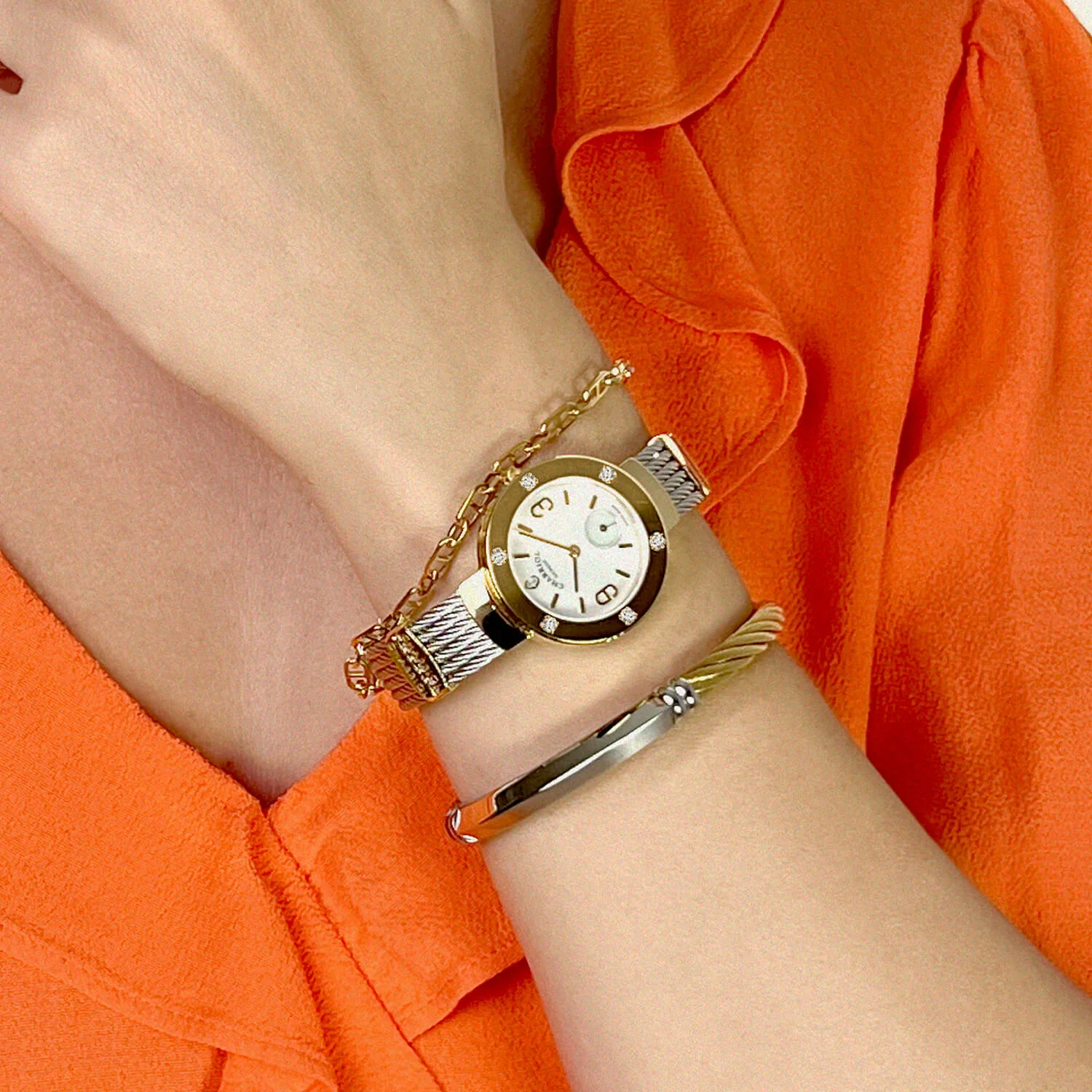 ST TROPEZ®, 30MM, QUARTZ CALIBRE, MOTHER-OF-PEARL DIAL, YELLOW GOLD PVD WITH 6 DIAMONDS BEZEL, STEEL CABLE BRACELET & YELLOW GOLD PVD DECORS - Image 2